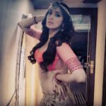 Raai Laxmi Instagram - Stay patient and trust ur journey !!! 👍✨💃😘❤️ good nights guys #shooting #julie2 #khaidino150 #humbled #lovingit #dance #song #blessed 🙏