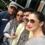 Raai Laxmi Instagram – Had Super fun catching up wit these busy bees 😋😬 laughed , laughed n laughed 😂 #Friday #lunch #friends #chitchatting 😁💋#finallywemet 😁