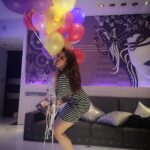 Raai Laxmi Instagram - I m still a kid when it comes to balloons n toys 👻 #lovethem 🐶🐥🐼🐻🐯🐰💕 😁 good morning luvlies 😘😘😘 have a fabulous day mwaaahhhhh 😘❤️