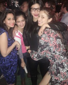 Raai Laxmi Instagram - Super fun catching up with u #shrutihassAn u sisters r amazing 😘 much love ❤️