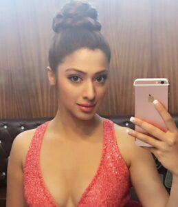 Raai Laxmi Instagram - The eyes r useless,when the mind is blind 😊👍 #selfieemood 😉 #shoot #julie2 #bangalorenatkal #sardargabbarsingh #2016 #loving it 😍😘❤️ much love to all 😘😘😘😘😘