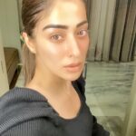 Raai Laxmi Instagram - We all are different. Don’t judge , understand instead 🖤 #HappyMonday 😇