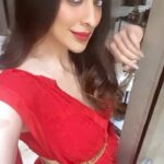 Raai Laxmi Instagram – Desi vibes 💃🏻❤️🌹 

#melodies #indiansongs #bollywood #classic #music #reels #justrandom #ladyinred #loveit❤️