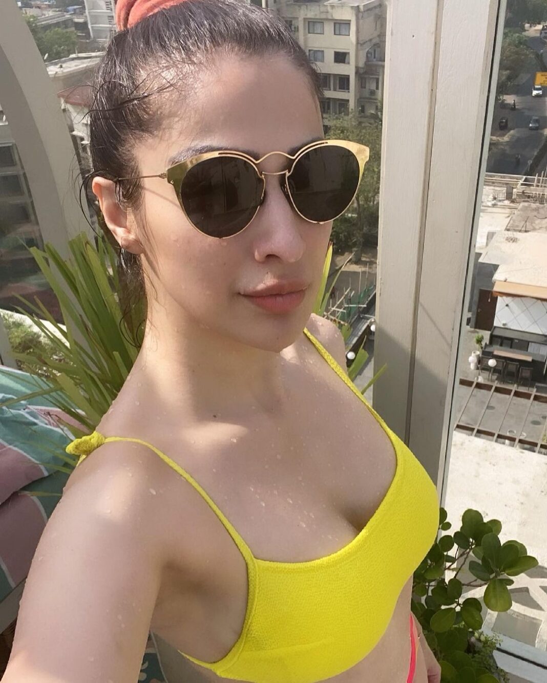 Raai Laxmi Instagram - Take care of ur flame so u don’t burn out 🔥 #HappyWeekend