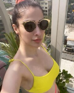 Raai Laxmi Instagram - Take care of ur flame so u don’t burn out 🔥 #HappyWeekend