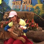 Raai Laxmi Instagram - One of the best unforgettable moment of my life #feeding #milk #tiger #tigerzoo 😁 I was so afraid n excited at the same time ! Literally felt my life is my hands now 🙈😁but it was an experience to remember 💃😁one more down my wish list 😁
