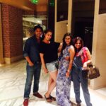 Raai Laxmi Instagram - A chilled out evening with sri , candy n amby #goodfun #dinner 😁😊🍴🍹🍸🍵