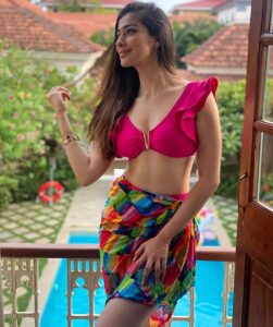 Raai Laxmi Instagram - U don’t get rose without thorns.💖