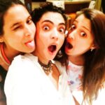 Raai Laxmi Instagram – Caught up wit my super energetic old friend n hilarious girl ! Super fun #Shivya. Ur too good 😘👍 #girlpower #girlfriends #bestfriends 😁😘❤️