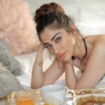 Raai Laxmi Instagram - Happiness is breakfast In bed 😁💃🏻😍💫🥰🎉 #latemorning #restmode #blessed #muchlove #breakfast 📸 @sachin113photographer
