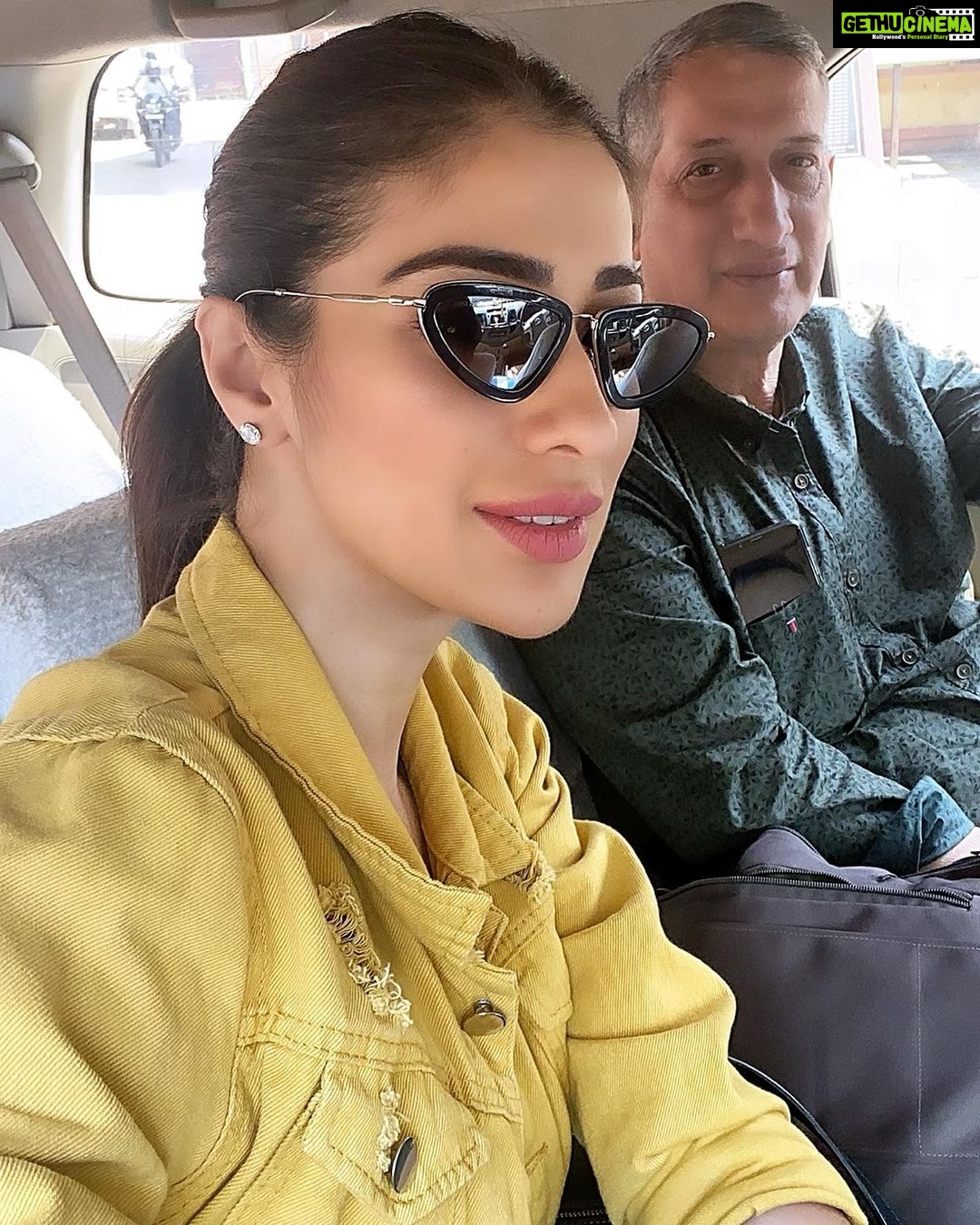 Raai Laxmi Instagram - Happy happy happy birthday to my super hero my dadda ❤️ wish I could bring u back and have u by my side like always ! It’s tough to even know that ur not with us yet around us 😇 hope ur happy wherever ur dadda !my grief screams in silence everyday when I think of u 😢 ur little girl misses u a lot 😢❤️ I m loss of words to even explain this pain ! But I know ur blessings are with us wish I could see u and give u a tight hug even if it was for a second 🤗 how Much I miss u Everyday 🥰❤️ I miss ur loving heart !!! Love u forever dadda ❤️❤️❤️ #daddyslittlegirl ❤️❤️❤️