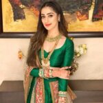 Raai Laxmi Instagram – Elegance is the only beauty that never fades .💚