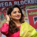 Rachita Ram Instagram – Shubharathri Yellarigu 🧡😀