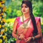 Rachita Ram Instagram - Hello Guys Yelru Hegiddira 🙈💚 . . . . . . . . #Rachita #RachitaRam #kannada #sandalwoodactress #nabhanatesh #Gorgeous #SouthIndian #Karnataka #KannadaActress #Indian #payalsharma #Tollywood #TollywoodActress #sandalwood #teluguactress #Mysore #kfi #radhikakumarswamy #rashmika_mandanna #rachitaram #haripriya #amulya #ashikarangnath #pooja #kicchasudeep #yash #darshan #punithrajkumar #appu #shivarajkumar