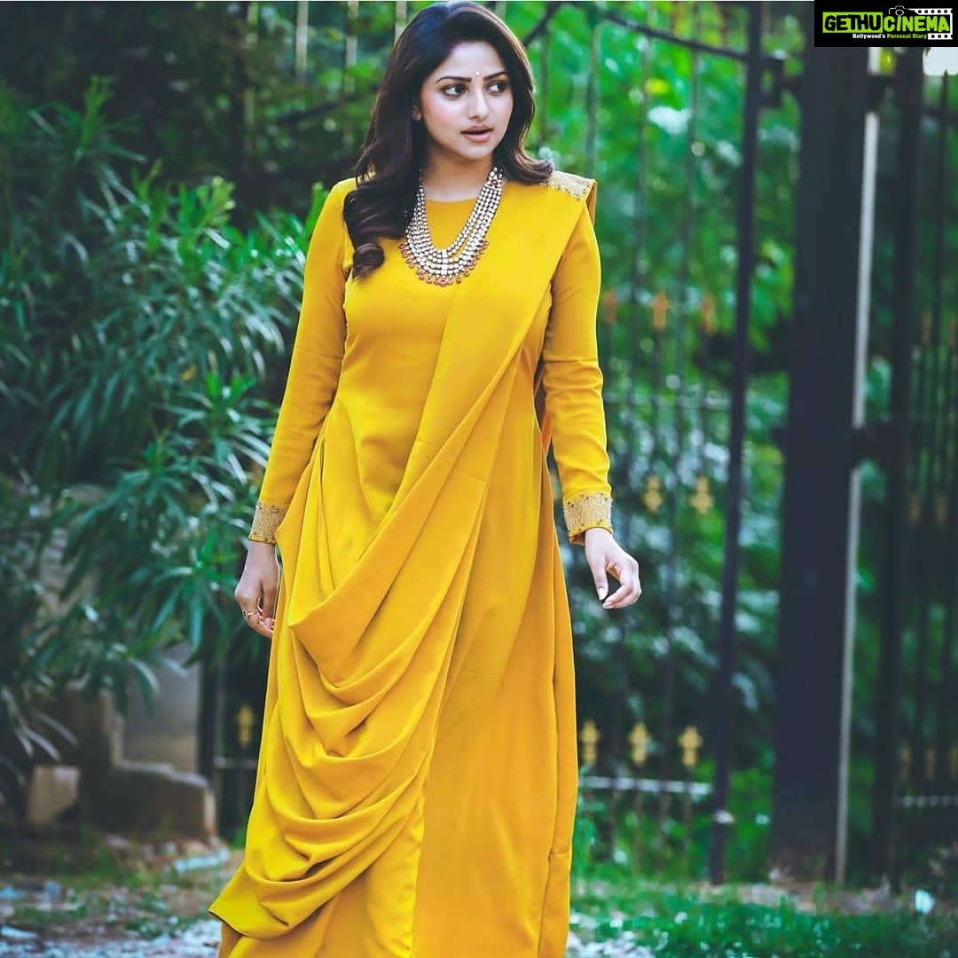 Rachita Ram Instagram - #Aayushmanbhava Movie Nodidra ? Hegide Movie Comment Madi ♥️ . . . . . . . . . . #RachitaRam #kannada #sandalwoodactress #nabhanatesh #Gorgeous #SouthIndian #Karnataka #KannadaActress #Indian #payalsharma #Tollywood #TollywoodActress #sandalwood #teluguactress #Mysore #kfi #radhikakumarswamy #rashmika_mandanna #rachitaram #haripriya #amulya #ashikarangnath #pooja #kicchasudeep #yash #darshan #punithrajkumar