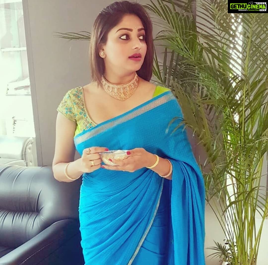 Rachita Ram Instagram - Hello People Dasara Habbakke Yen Specialš§” . . . . . . . . . . . #nammasandalwood #sandalwoodadda #ashikarangnath #RachitaRam #kannada #sandalwoodactress #nabhanatesh #Gorgeous #SouthIndian #Karnataka #KannadaActress #Indian #payalsharma #Tollywood #TollywoodActress #sandalwood #teluguactress #Mysore #kfi #radhikakumarswamy #rashmika_mandanna #rachitaram #haripriya #amulya #ashikarangnath #pooja #kicchasudeep #yash #darshan #punithrajkumar #appu #shivarajkumar