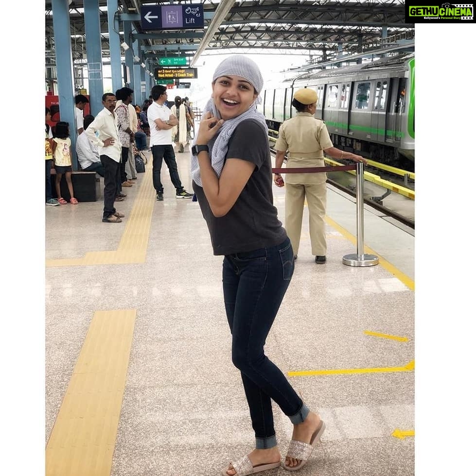 Rachita Ram Instagram - Hello People Yelru Hegiddira 🧡 . . . . . . . . . . . . . #nammasandalwood #sandalwoodadda #ashikarangnath #RachitaRam #kannada #sandalwoodactress #nabhanatesh #Gorgeous #SouthIndian #Karnataka #KannadaActress #Indian #payalsharma #Tollywood #TollywoodActress #sandalwood #teluguactress #Mysore #kfi #radhikakumarswamy #rashmika_mandanna #rachitaram #haripriya #amulya #ashikarangnath #pooja #kicchasudeep #yash #darshan #punithrajkumar #appu #shivarajkumar