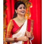 Rachita Ram Instagram - Be Happy ♥️ Keep Smiling ❤️ . . . . . . . . . . #nammasandalwood #sandalwoodadda #ashikarangnath #RachitaRam #kannada #sandalwoodactress #nabhanatesh #Gorgeous #SouthIndian #Karnataka #KannadaActress #Indian #payalsharma #Tollywood #TollywoodActress #sandalwood #teluguactress #Mysore #kfi #radhikakumarswamy #rashmika_mandanna #rachitaram #haripriya #amulya #ashikarangnath #pooja #kicchasudeep #yash #darshan #punithrajkumar #appu #shivarajkumar