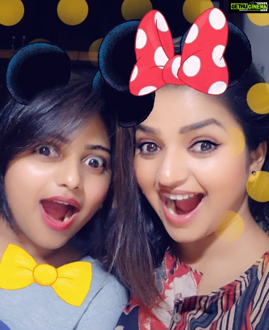 Rachita Ram Instagram - Sister Love ❤️ . . . . . . . . . . #nammasandalwood #sandalwoodadda #ashikarangnath #RachitaRam #kannada #sandalwoodactress #nabhanatesh #Gorgeous #SouthIndian #Karnataka #KannadaActress #Indian #payalsharma #Tollywood #TollywoodActress #sandalwood #teluguactress #Mysore #kfi #radhikakumarswamy #rashmika_mandanna #rachitaram #haripriya #amulya #ashikarangnath #pooja #kicchasudeep #yash #darshan #punithrajkumar #appu #shivarajkumar
