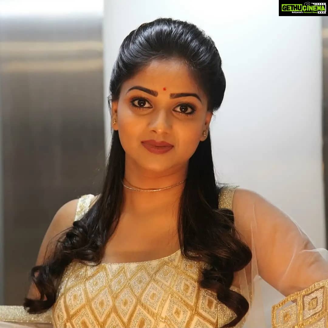 Rachita Ram Instagram - Shubharathri Yellarigu 🧡 . . . . . . . . . . . #nammasandalwood #sandalwoodadda #ashikarangnath #RachitaRam #kannada #sandalwoodactress #nabhanatesh #Gorgeous #SouthIndian #Karnataka #KannadaActress #Indian #payalsharma #Tollywood #TollywoodActress #sandalwood #teluguactress #Mysore #kfi #radhikakumarswamy #rashmika_mandanna #rachitaram #haripriya #amulya #ashikarangnath #pooja #kicchasudeep #yash #darshan #punithrajkumar #appu #shivarajkumar