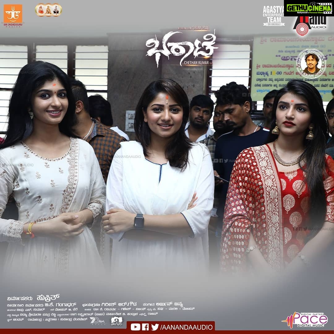 Rachita Ram Instagram - With these cuties 💚 . . . . . . . . . . . . . . #RachitaRam #kannada #sandalwoodactress #nabhanatesh #Gorgeous #SouthIndian #Karnataka #KannadaActress #Indian #payalsharma #Tollywood #TollywoodActress #sandalwood #teluguactress #Mysore #kfi #radhikakumarswamy #rashmika_mandanna #rachitaram #haripriya #amulya #ashikarangnath #pooja #kicchasudeep #yash #darshan #punithrajkumar #appu #shivarajkumar