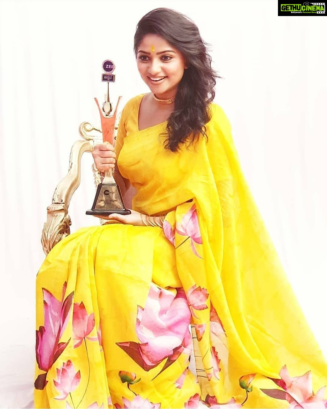 Rachita Ram Instagram - Love You All ❣️ . . . . . . . . . . . #rachita #RachitaRam #kannada #sandalwoodactress #nabhanatesh #Gorgeous #SouthIndian #Karnataka #KannadaActress #Indian #payalsharma #Tollywood #TollywoodActress #sandalwood #teluguactress #Mysore #kfi #radhikakumarswamy #rashmika_mandanna #rachitaram #haripriya #amulya #ashikarangnath #pooja #kicchasudeep #yash #darshan #punithrajkumar #appu #shivarajkumar