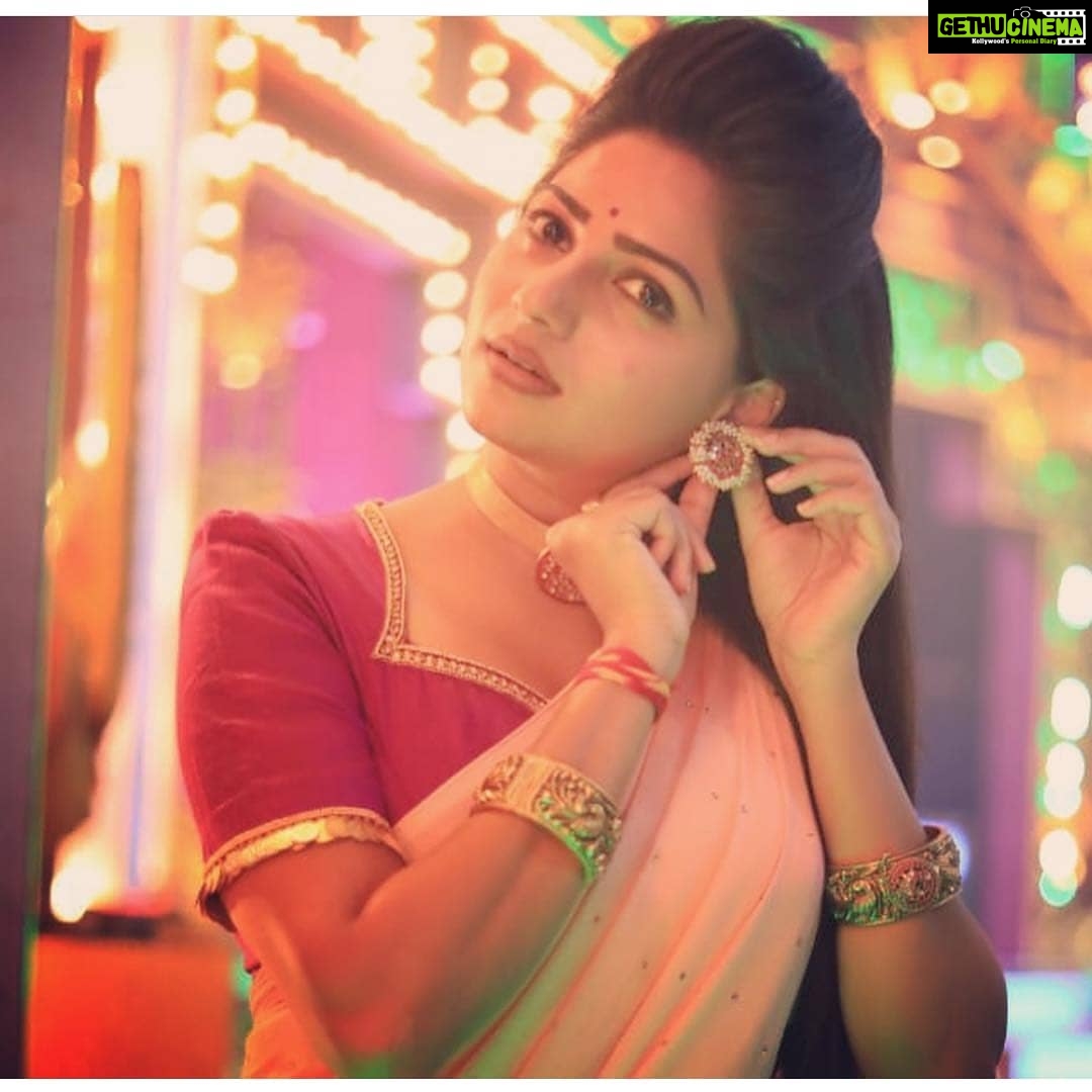 Rachita Ram Instagram - Happy Ram Navami To Allš§” . . . . #ashikarangnath #Rachita #RachitaRam #kannada #sandalwoodactress #nabhanatesh #Gorgeous #SouthIndian #Karnataka #KannadaActress #Indian #payalsharma #Tollywood #TollywoodActress #sandalwood #teluguactress #Mysore #kfi #radhikakumarswamy #rashmika_mandanna #rachitaram #haripriya #amulya #ashikarangnath #pooja #kicchasudeep #yash #darshan #punithrajkumar #appu #shivarajkumar