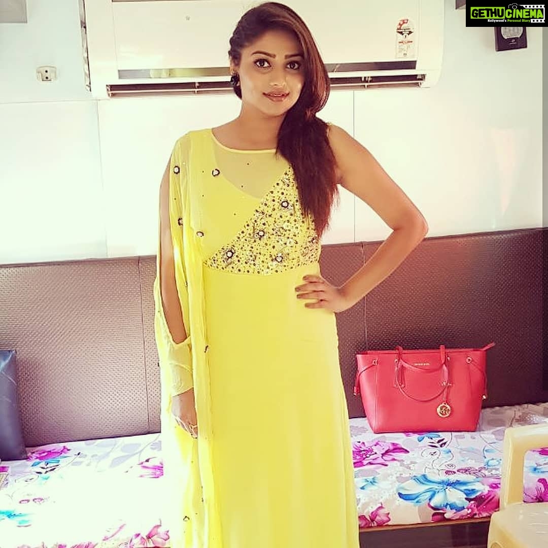 Rachita Ram Instagram - Hello People 🧡 . . . . #ashikarangnath #Rachita #RachitaRam #kannada #sandalwoodactress #nabhanatesh #Gorgeous #SouthIndian #Karnataka #KannadaActress #Indian #payalsharma #Tollywood #TollywoodActress #sandalwood #teluguactress #Mysore #kfi #radhikakumarswamy #rashmika_mandanna #rachitaram #haripriya #amulya #ashikarangnath #pooja #kicchasudeep #yash #darshan #punithrajkumar #appu #shivarajkumar