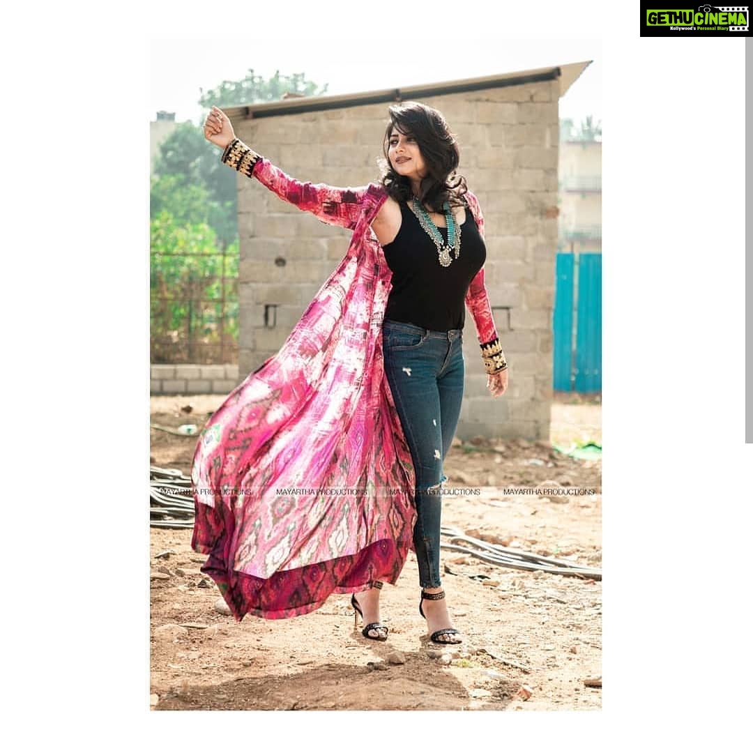 Rachita Ram Instagram - Hello People 🧡 . . . . #rachitaram #ashikarangnath #Rachita #RachitaRam #kannada #sandalwoodactress #nabhanatesh #Gorgeous #SouthIndian #Karnataka #KannadaActress #Indian #payalsharma #Tollywood #TollywoodActress #sandalwood #teluguactress #Mysore #kfi #radhikakumarswamy #rashmika_mandanna #rachitaram #haripriya #amulya #ashikarangnath #pooja #kicchasudeep #yash #darshan #punithrajkumar #appu #shivarajkumar