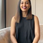 Radhika Apte Instagram - Tell us about an unsung female hero in your life, who has really been an inspiration and their story might get illustrated on a customised Hershey’s sleeve! Here’s what you need to do: Post a picture with her on your story and tell us how her work makes her a hero. Don’t forget to tag @HersheysIndia and use the hashtag #HERSHE. Send in your entries till 27th March and if your story is amongst the 3 most inspiring ones, it too will be illustrated on a customised sleeve and get featured on the Hershey’s India page. SO PROUD to know of the HER & SHE stories of these impeccable women and to see Hershey’s celebrate them this Women’s Day with its #HERSHE campaign. #WomensDay #HERSHE #collab #hersheysindia #hersheysbar #inspirational #stories #inspiration #realheroes #womenheroes #inspirationalstories #heroes
