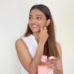 Radhika Apte Instagram – Have you unlocked the secret to #HappySkin with @clinique_in? 💖 Last day to get your hands on my favorite Get the Most Glow Kit & some exciting offers on @mynykaa ✨