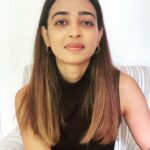 Radhika Apte Instagram - Just a reminder, even though times are hard, remember to prioritize your health, your body & your mind. Train with @healthifyme coaches on @healthifystudio to stay on top of your fitness, even during the lockdown. It's time to Healthify! #HealthifyMe #HealthifyMeApp #ItsTime #ItsTimeToHealthify #mylockdownstory #lightscameraworkout #healthifystudio