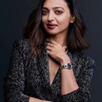 Radhika Apte Instagram - Shine on with @danielwellington. Buy the Iconic Link watch and ring to make your time special. Shop now and avail a benefit of 15% with my code DWXRADHIKA. #danielwellington #iconiclink