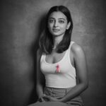 Radhika Apte Instagram - Simple actions in our daily lives can help bring us closer to a world without breast cancer - encouraging friends & family to get yearly health check-ups, schedule an annual mammogram if 40 years or older, wear a pink ribbon in support of the cause, focus on eating healthy, attend educational events or donate money to fund critical research time. It’s #TimeToEndBreastCancer.The Estée Lauder Companies in partnership with renowned photographer @rohanshrestha has created an emotional and impactful #WhiteTSeries to inspire a digital wave of awareness and fundraising - to create a Breast Cancer free world. ⁣⁠⠀ Join us in our mission by uploading a photo of a pink-themed look with the hashtags #TimeToEndBreastCancer #BCCIndia2019 and tagging @esteelaudercompanies. For every public post/story on Instagram with the hashtags in October 2019, The Estee Lauder Companies will donate Rs. 10 on your behalf to fund breast cancer awareness initiatives, research, education, and medical support.
