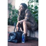 Radhika Apte Instagram - @smartwaterind, my favourite hydration partner on days of travel! have you tried the vapour distilled purity? #madedifferently