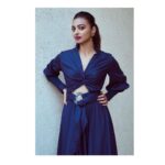 Radhika Apte Instagram - Today Outfit - @sameermadan_official Jewellery - @romanarsinghaniofficial Shoes - @stella.shoestolove Makeup- @natashamathiasmakeup Styling - @who_wore_what_when Photography - @anurag_kabburphotography