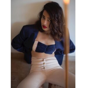 Radhika Apte Instagram - 🌴 @ishaannair7 @taniafadte @gluca_casu.makeup @ode.to.odd