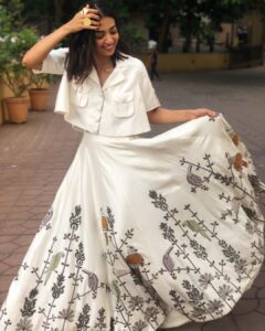 Radhika Apte Instagram - Vanity #imeanoutsidemyvanity #vanitisashortformforvanityvan #itmeansatrailer #oritcouldmeanpurevanity #whoknows styled by @bytheclosetproject wearing @labeldebelle and jewellery by @azotiique hair and make up by @kritikagill 🦚