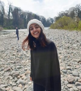 Radhika Apte Instagram - It feels like spring!!!! Finally!! #spring #visitingtheriver #springtime
