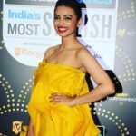 Radhika Apte Instagram - About last night #htindiasmoststylish2019 #hindustantimesmoststylishawards2019 thank you @ggpanther for this absolutely stunning gown!!! I was so thrilled to wear it 🌹💛 styled by @radhikamehta9 #newstylistalert 😍😘 with @aakash86 hair and make up by the most wonderful @kritikagill 🥰