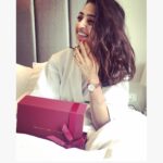 Radhika Apte Instagram – It’s definitely a Happy Valentines with the @Danielwellington limited edition I ❤ U box. Make your dear one feel special with this exclusive box and receive a 10% off. And, you guys also get an additional benefit of 15% off by using my code DWXRADHIKA at their website or stores. #DanielWellington #fromDWwithlove #DWIndia