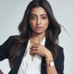 Radhika Apte Instagram – Cant hold the excitement this Holiday season, my favorite watches & accessories brand @DanielWellington now offers incredible deals on the purchase of two or more products. And guess what, you get an additional 15% off on the usage of my code DWXRADHIKA. After all this is the season to be jolly. Shop from the stores or from www.danielwellington.com

#DanielWellington #DWforEveryone #DWIndia