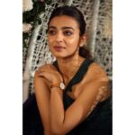 Radhika Apte Instagram - Make this Diwali truly memorable with @danielwellington. Here's a great chance to pamper your loved ones with a special Diwali gift. Buy a watch and get a complimentary strap and heart charm along with your purchase. Happy Shopping! #DWIndia #DWali #DanielWellington