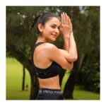 Rakul Preet Singh Instagram – The more you twist the more liberated you feel ❤️ #yogadiaries for @urlife.co.in @upasanakaminenikonidela