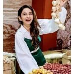 Rakul Preet Singh Instagram – There is so much I can eat being vegan .. and no I don’t mean just lettuce 🤪 Veganism is a lifestyle not a diet or a fad. It’s as simple as dal, roti , sabzi. 😊 Happy world vegan day 🌱 #eatclean #healthyliving