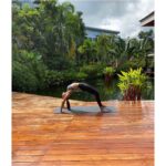 Rakul Preet Singh Instagram - TRUE YOGA is not about the shape of your body but the SHAPE of your LIFE , it’s not about touching your toes but what you learn on the way down .You can’t always control what goes on outside but you can control what goes on inside. Sink into the stillness and celebrate this union of mind , body and soul to self reflect and vibrate at the highest frequency of life at all times ❤️ 🧘‍♀️ #happyinternationalyogaday and thankuuuuuu my soul sista @anshukayoga for making yoga my way of life ❤️❤️