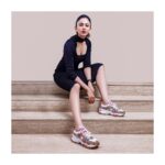 Rakul Preet Singh Instagram - @skechersindia just dropped these exclusive Limited Edition Heritage collection. totally obsessing over these kicks! If you like chunky sneakers as much as I do then you can log on to www.skechers.in and get yourself a pair. #SKXHeritage #SkechersIndia