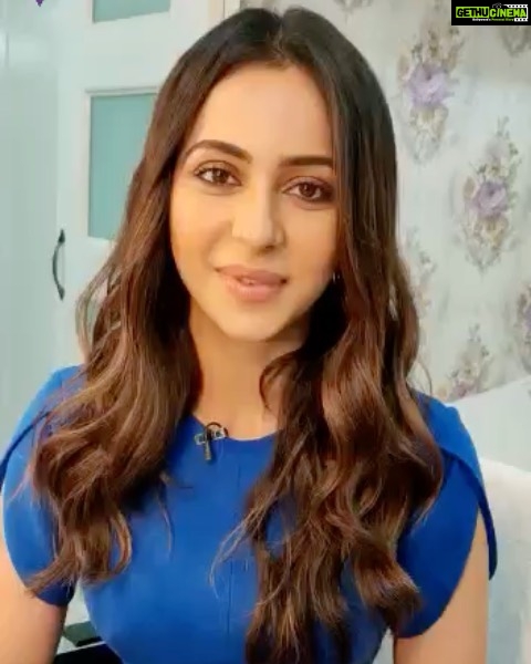 Rakul Preet Singh Instagram - Hi guys! , It’s celebration time at Vaibhav jewellers on their 25th anniversary, Visit www.vaibhavjewellers.com, and fill in the contest form & Let’s Meet & Greet at their AS Rao Nagar Showroom on Sunday, 24th Nov’19 at 5 pm. #VaibhavJewellers #Meet&GreetRakulPreet #25YearsAnniversary #SouthindianJewellery #25yearsVaibhavUtsav #Utsav #25years #silverjubileecelebrations