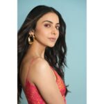 Rakul Preet Singh Instagram - In a world full of trends , remain classic ❤️ Outfit @saakshakinni Jewellery @misho_designs Styled by @anshikaav Assisted by @prachi_aidasani @theclosetcontroversy Hair @aliyashaik28 Make up @im__sal Shot by @chandan_venigella