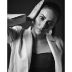 Rakul Preet Singh Instagram - Don’t let the noise of others opinions drown your inner voice ❤️ #nonegativity #strength #happysunday @reverie.india @rohanshrestha